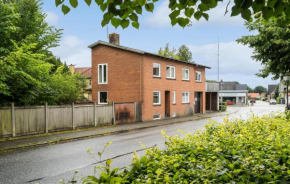 Stunning Apartment In Kjellerup With Kitchen